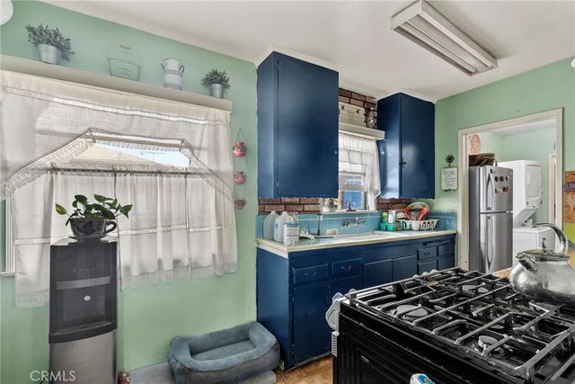 12323 Edgebrook Avenue, Lynwood, CA 90262