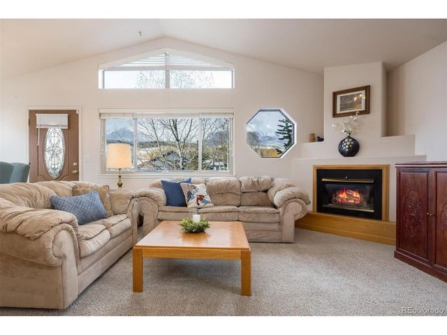 303 Willow Lake Ct, Silverthorne, CO 80498