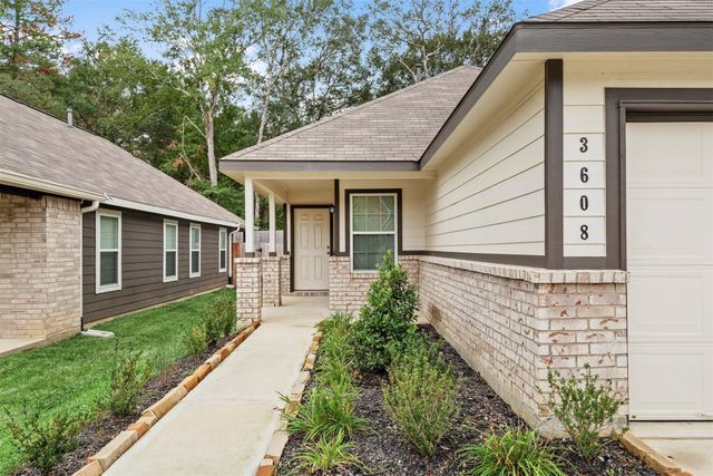 3608 Cub Drive, Conroe, TX 77301