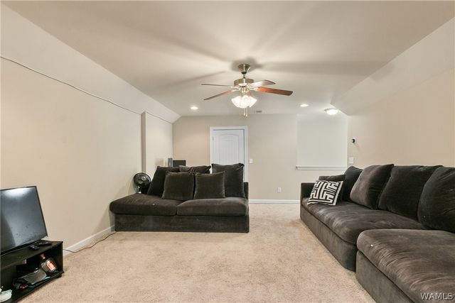 9452 Crete Circle, Tuscaloosa, AL 35406