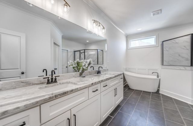 255 HIGHLAND PARK CV, Oakland, TN 38060