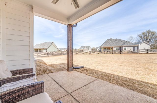 255 HIGHLAND PARK CV, Oakland, TN 38060