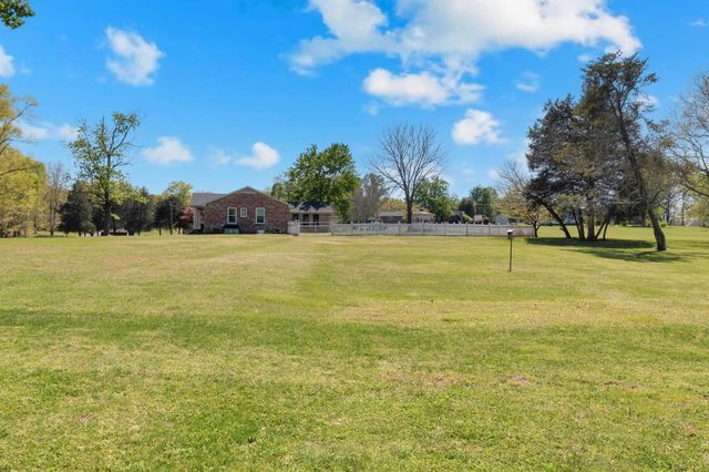110 Creighton Pl, Shelbyville, TN 37160
