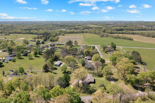110 Creighton Pl, Shelbyville, TN 37160