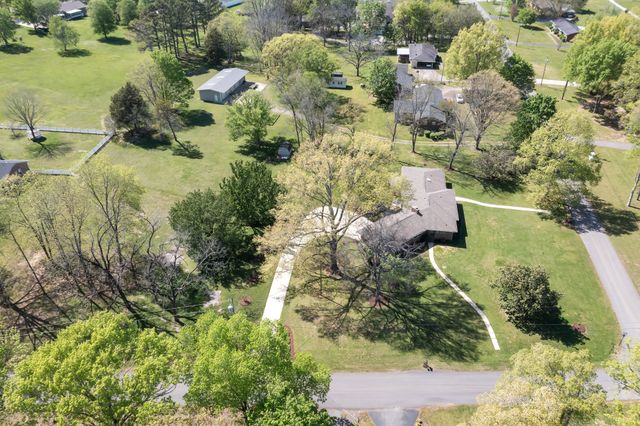 110 Creighton Pl, Shelbyville, TN 37160