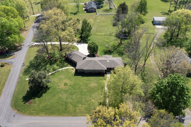 110 Creighton Pl, Shelbyville, TN 37160