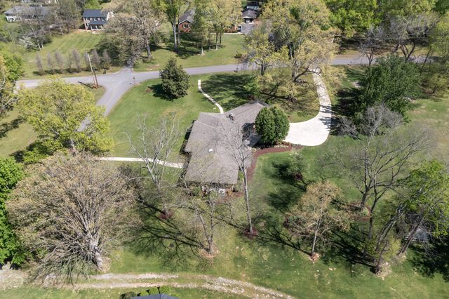 110 Creighton Pl, Shelbyville, TN 37160