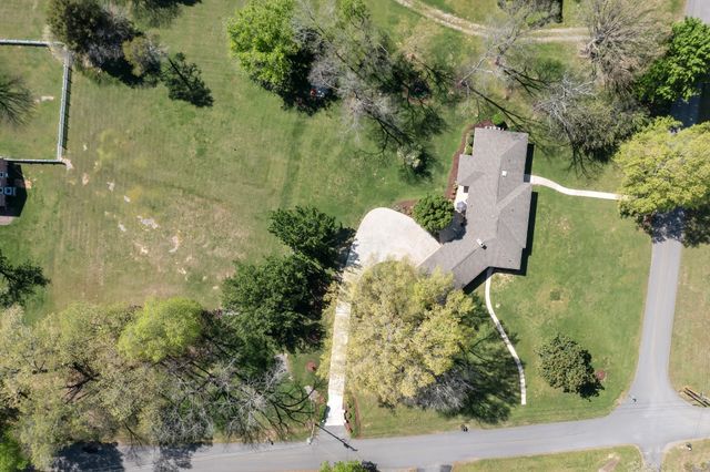 110 Creighton Pl, Shelbyville, TN 37160