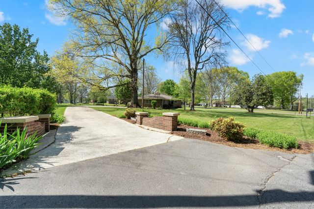 110 Creighton Pl, Shelbyville, TN 37160