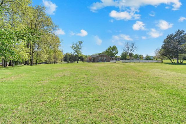 110 Creighton Pl, Shelbyville, TN 37160