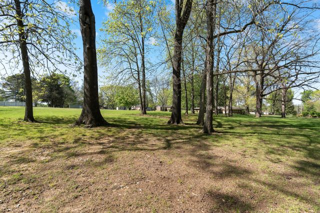 110 Creighton Pl, Shelbyville, TN 37160