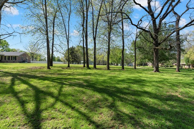 110 Creighton Pl, Shelbyville, TN 37160