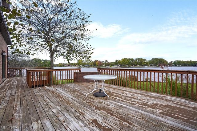 410 Geneva Point, Roaming Shores, OH 44084