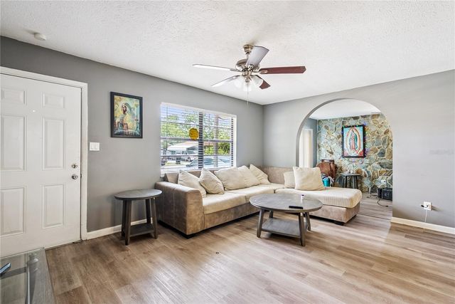 1691 LUCY TERRY AVENUE, Apopka, FL 32703