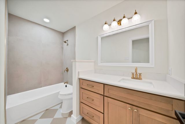 105 Oak Lane, Burleson, TX 76028