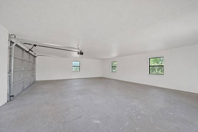 105 Oak Lane, Burleson, TX 76028