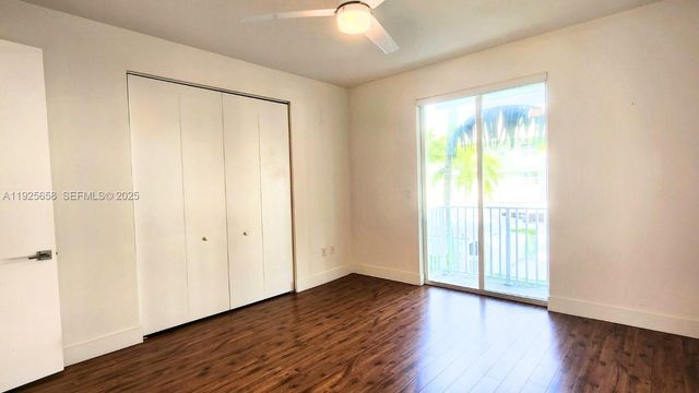 460 NE 35th Ct 4, Oakland Park, FL 33334