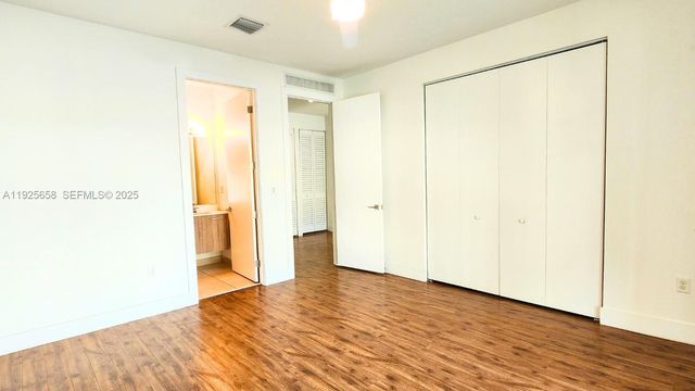 460 NE 35th Ct 4, Oakland Park, FL 33334