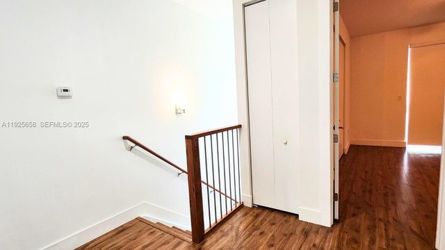 460 NE 35th Ct 4, Oakland Park, FL 33334