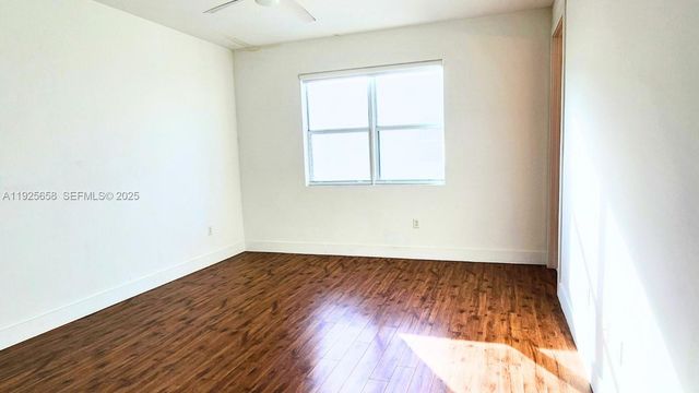 460 NE 35th Ct 4, Oakland Park, FL 33334