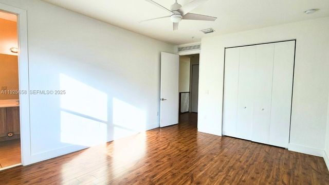 460 NE 35th Ct 4, Oakland Park, FL 33334