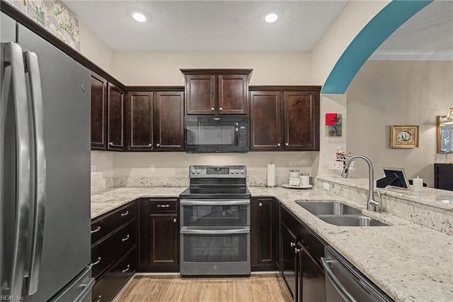 1008 Kings Land CT, Williamsburg, VA 23185