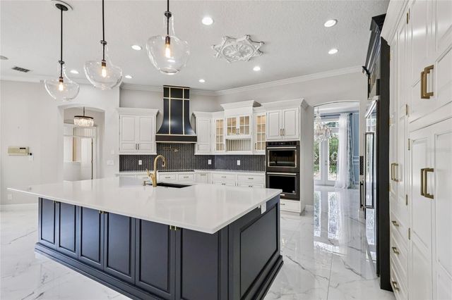 2068 ROBERTS POINT DRIVE, Windermere, FL 34786