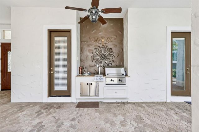 2068 ROBERTS POINT DRIVE, Windermere, FL 34786