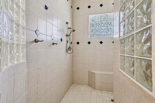 2068 ROBERTS POINT DRIVE, Windermere, FL 34786