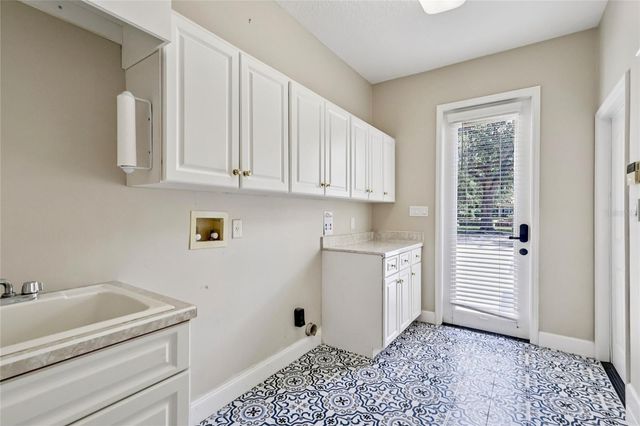 2068 ROBERTS POINT DRIVE, Windermere, FL 34786