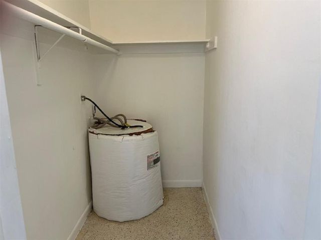 270 NE 40th Street NE 26, Oakland Park, FL 33334