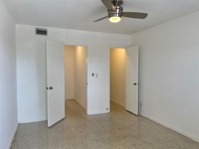 270 NE 40th Street NE 26, Oakland Park, FL 33334