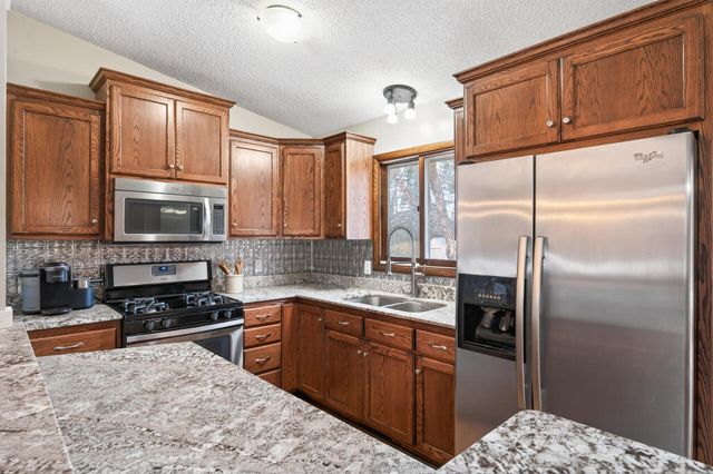 9280 239th Street N, Forest Lake, MN 55025