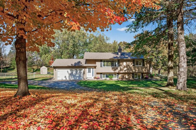 9280 239th Street N, Forest Lake, MN 55025