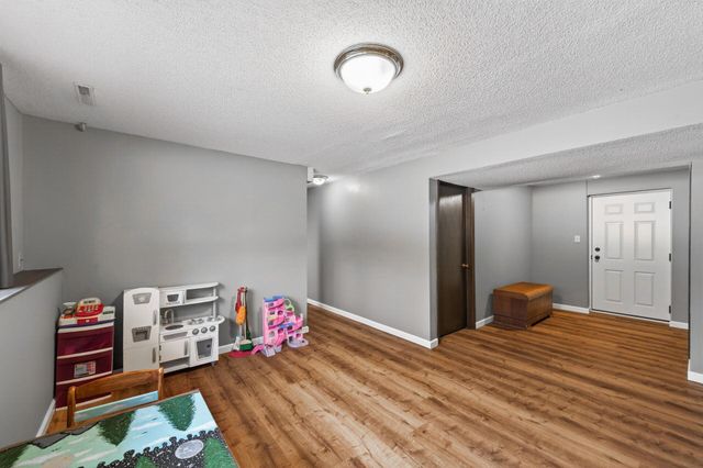 9280 239th Street N, Forest Lake, MN 55025