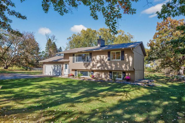 9280 239th Street N, Forest Lake, MN 55025