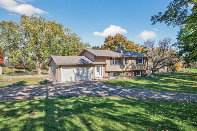 9280 239th Street N, Forest Lake, MN 55025