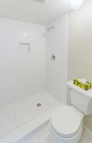 805 Andrea Lane, Hanahan, SC 29410