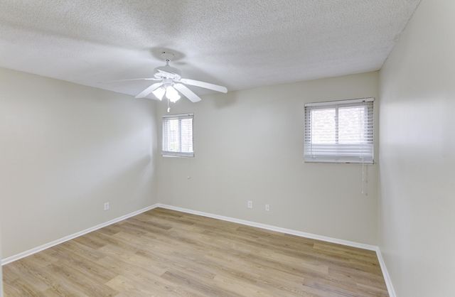 805 Andrea Lane, Hanahan, SC 29410