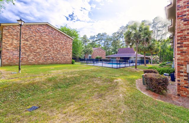805 Andrea Lane, Hanahan, SC 29410