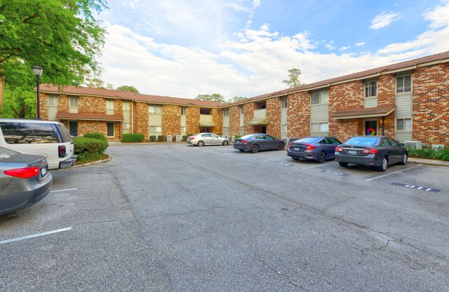 805 Andrea Lane, Hanahan, SC 29410