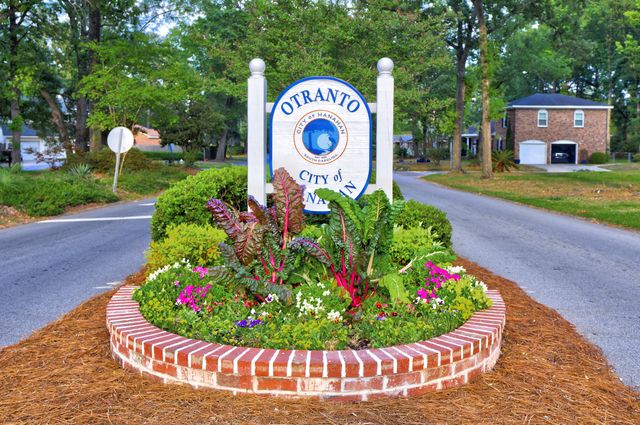 805 Andrea Lane, Hanahan, SC 29410