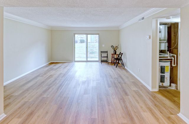 805 Andrea Lane, Hanahan, SC 29410