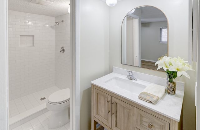 805 Andrea Lane, Hanahan, SC 29410
