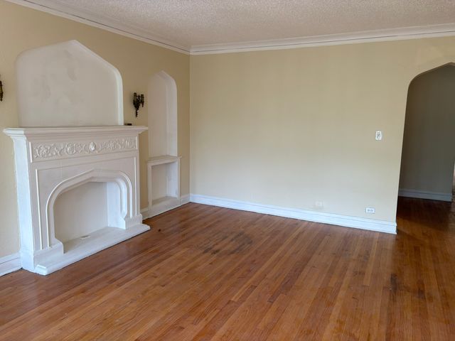 8131 S Kingston Avenue 3N, Chicago, IL 60617