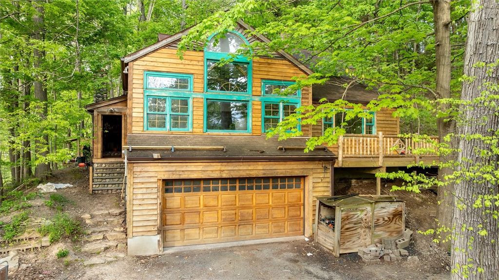 7733 Lower Fishers Road, Victor, NY 14564