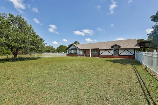 29706 Hardesty Road, Mcloud, OK 74851