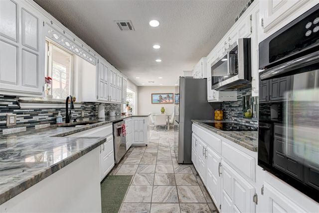 29706 Hardesty Road, Mcloud, OK 74851