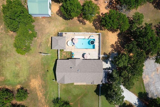 29706 Hardesty Road, Mcloud, OK 74851