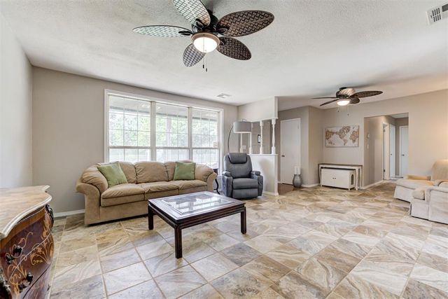 29706 Hardesty Road, Mcloud, OK 74851